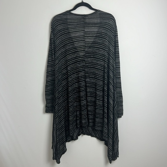 Comfy USA XL Black White Stripe Button Front Shark Bite Hem Tunic Top Lagenlook - Picture 2 of 9